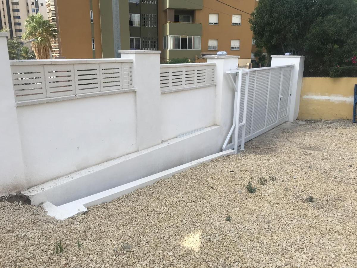Casa Mya Con Terreno Privado Y Parking Compartido - A 800M De Playa Poniente Benidorm Exterior foto